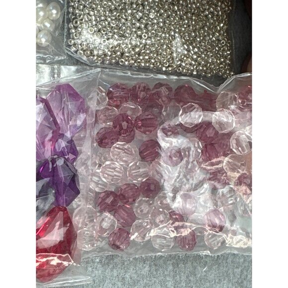 Assorted Bead & Gemstone Crafting Kit for Jewelry Making - Picture 3 of 9